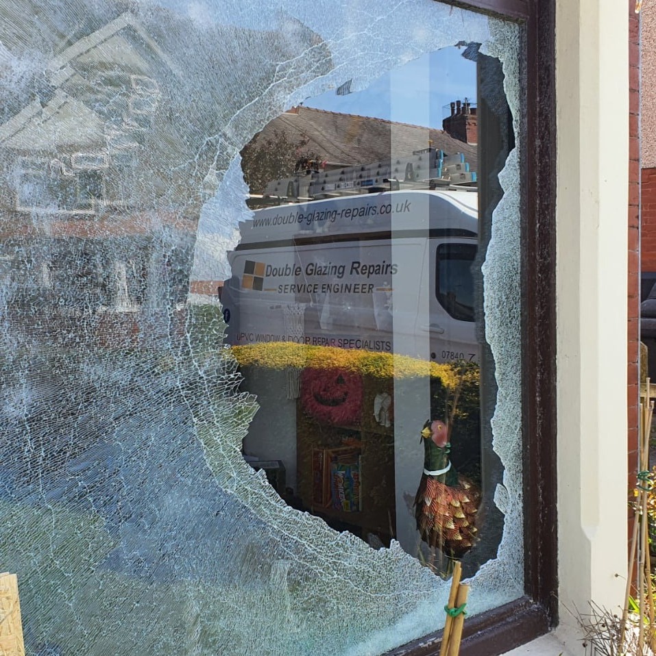 Broken or Smashed Double Glazing Units Replacement Service